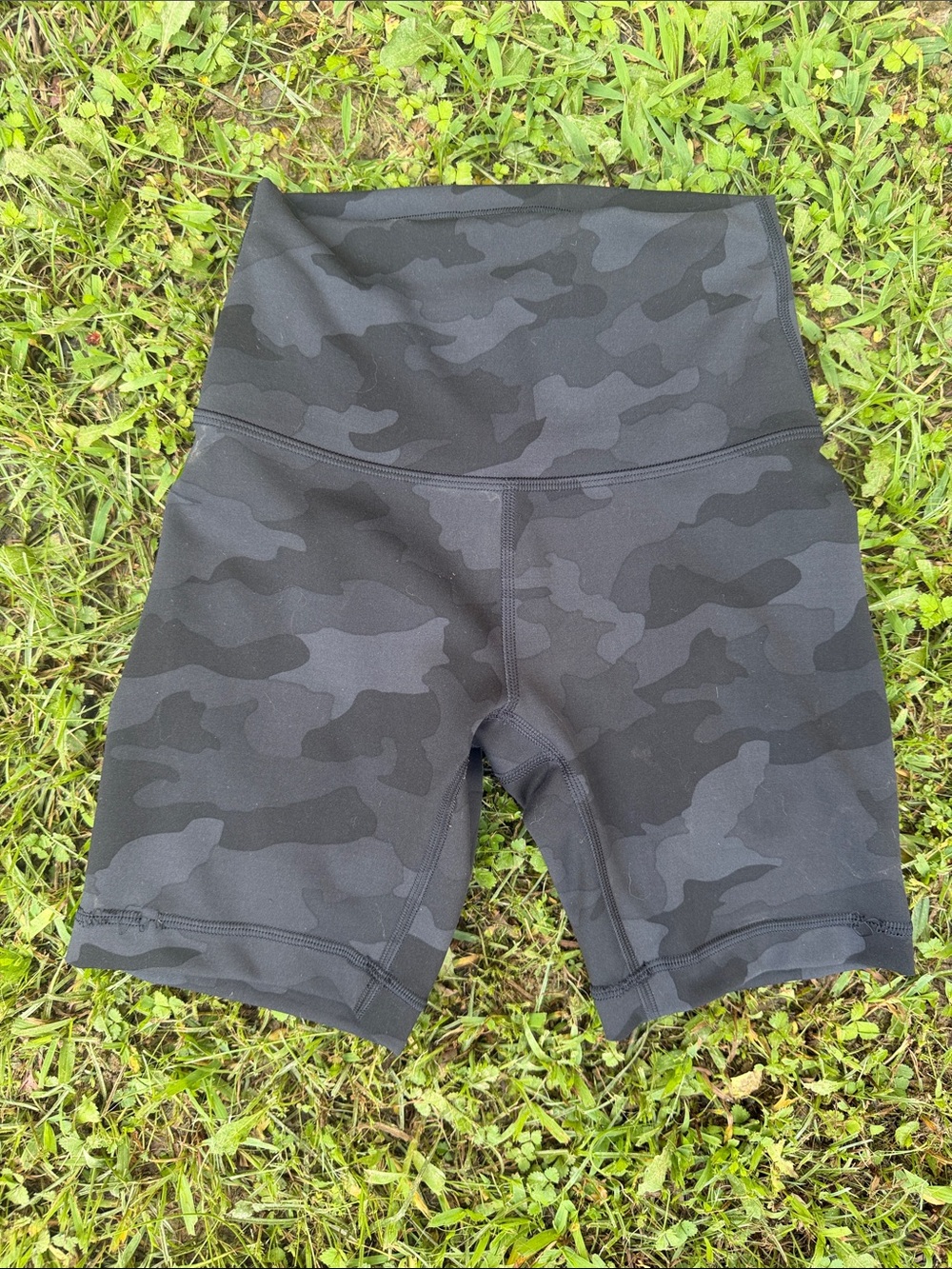 Lululemon Align Shorts 6” Inseam Heritage Camo Deep Coal Multi Black